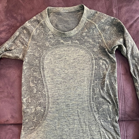 Lululemon Swiftly Tech LS crew size 6 - Picture 2 of 4